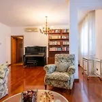 Elegant Apartment,