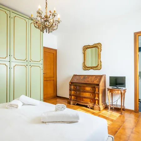 Elegant Apartment, Apartment Pisa