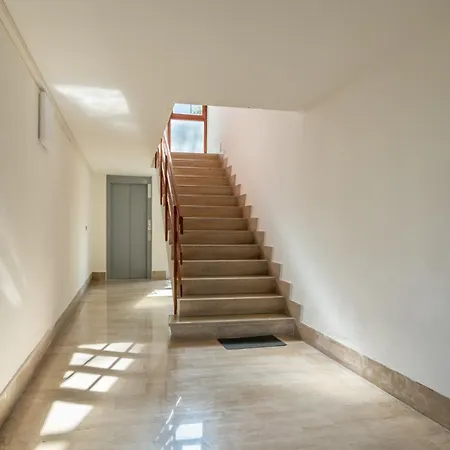 Elegant Apartment, Pisa