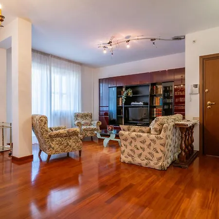 Apartamento Elegant Apartment, *